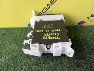 Электронный блок TOYOTA YARIS MXPA10 M15A-FXE 89221-52A00 3 ракурс