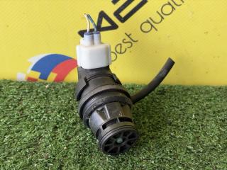 Мотор бачка омывателя TOYOTA ISIS ANM10 1AZ-FSE 85330-21010 1 ракурс