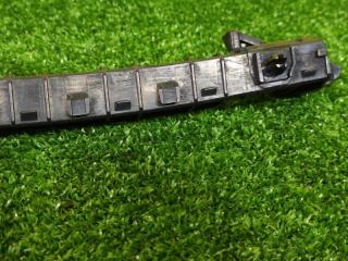 Крепление бампера правое переднее SUBARU IMPREZA GE3 EL154 57707FG002 2 ракурс