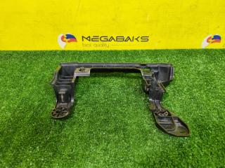 Крепление решетки HONDA GRACE GM4 71128T9AT00 3 ракурс