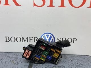 Запчасть блок предохранителей правый Volkswagen Touareg 2004