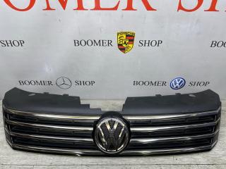 Решетка радиатора передняя Volkswagen Passat 2012