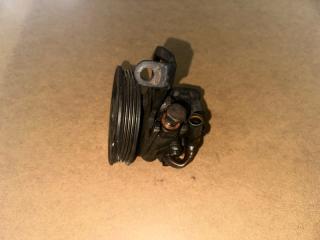 Насос гидроусилителя руля Kia Rio 1.6 A6D