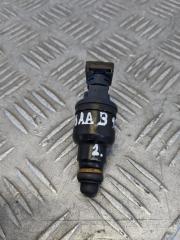 Фото запчасти форсунка инжекторная электрическая SAAB 900 1996 Б/У запчасть Запчасть форсунка инжекторная электрическая SAAB 900 1996