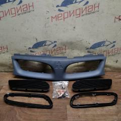 Решетка радиатора MITSUBISHI CARISMA 1997