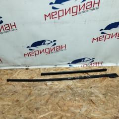 Запчасть накладка стекла заднего правого SKODA RAPID 2013