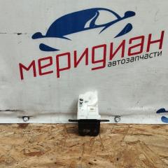 Запчасть замок багажника NISSAN JUKE 2013