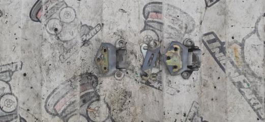 Запчасть петля дверная передняя MITSUBISHI PAJERO 2000