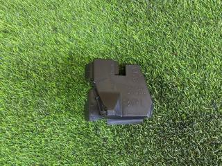 Запчасть дефлектор радиатора правый Toyota AQUA 2015