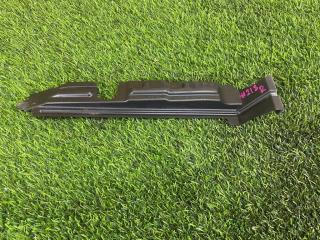 Запчасть защита радиатора правая Toyota Wish 2012