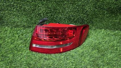 Запчасть стоп-сигнал правый AUDI A4 B8 2010