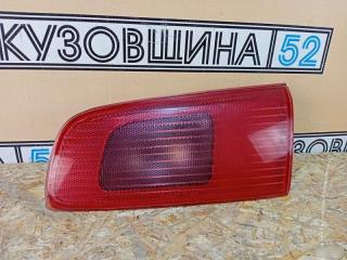 Фонарь внутренний правый 2 DY3W 2002