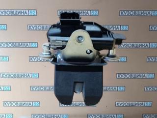 Запчасть замок багажника задний Skoda Fabia 2 2006-2014