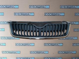 Запчасть решетка радиатора Skoda Fabia 2 2010-2015