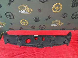 Накладка замка капота Kia Grand Carnival 2010 Б/У Накладка замка капота Kia Grand Carnival 2010
