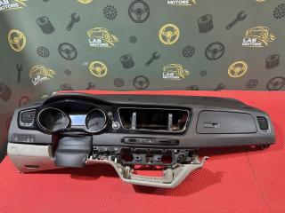 Торпедо Kia Carnival 2015