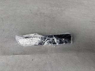 Заглушка полоза сдвижной двери задняя правая ALPHARD ANH10 2AZFE