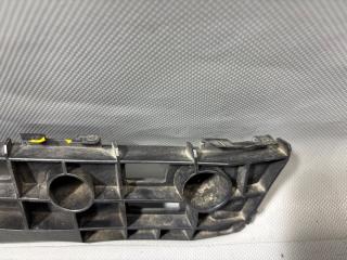 Крепление бампера переднее левое PRIUS ZVW30 2ZRFXE
