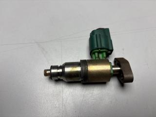 Форсунка топливная левая CEDRIC Y34 VQ25DD