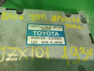 Блок управления TOYOTA MARK II JZX101 2JZ-GE 89630-22060 2 ракурс
