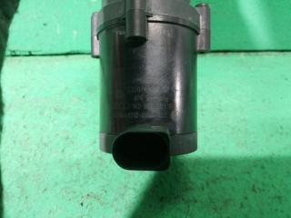 Помпа AUDI A3 8P 1K0965561F 2 ракурс