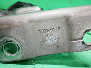 Петля капота VOLVO v60 30799178 3 ракурс