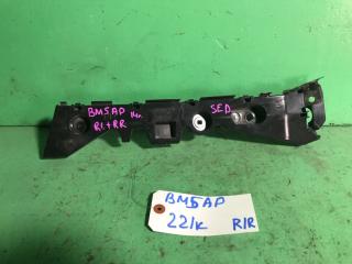 Крепление бампера правое заднее MAZDA AXELA BM5AP 1 ракурс