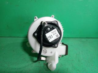 Мотор охлаждения батареи TOYOTA PRIUS NHW20 87130-47070 3 ракурс