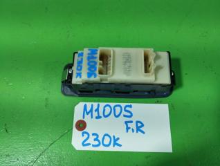 Блок упр. стеклоподьемниками правый передний DAIHATSU STORIA M100S 84820-97410 2 ракурс