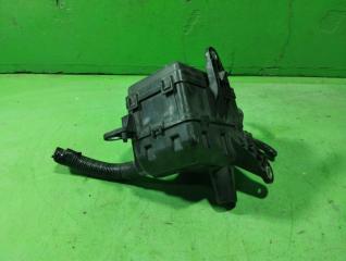 Коробка предохранителей TOYOTA NOAH ZRR85 2 ракурс