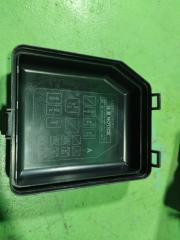 Коробка предохранителей TOYOTA NOAH ZRR85 4 ракурс