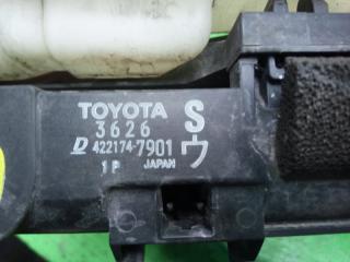 Радиатор основной TOYOTA CAMRY AVV50 422174-7901 4 ракурс