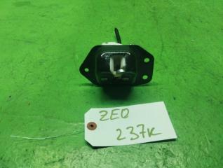 Замок 5-й двери NISSAN LEAF ZE0 90502-EN00A 1 ракурс