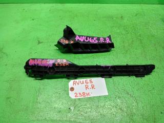 Крепление бампера правое заднее TOYOTA HARRIER AVU65 52155-48050 1 ракурс