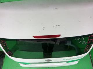 Дверь задняя задняя NISSAN CARAVAN E26 2 ракурс