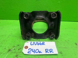 Стремянка рессоры правая задняя MAZDA PROCEED MARVIE UV66R U00328161 2 ракурс