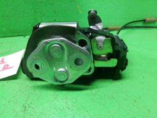 Замок двери правый задний TOYOTA FIELDER NRE161 69050-12420 2 ракурс