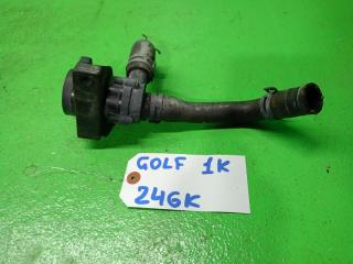 Помпа VOLKSWAGEN GOLF 1K 2 ракурс