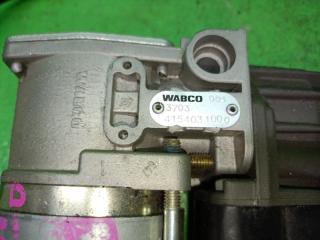 Компрессор подвески BMW X5 E53 4430200111 3 ракурс