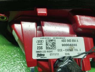 Вставка между стопов правая AUDI A6 4G2 4G5945095A 3 ракурс