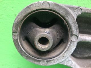 Подушка редуктора задняя TOYOTA NOAH AZR65 52390-28050 2 ракурс