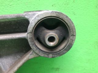 Подушка редуктора задняя TOYOTA NOAH AZR65 52390-28050 3 ракурс