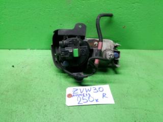 Туманка правая TOYOTA PRIUS ZVW30 A044633 2 ракурс