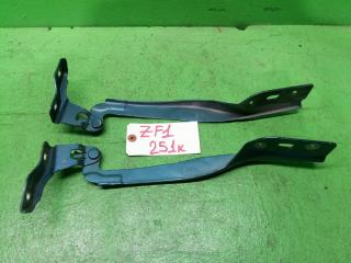 Петля капота HONDA CR-Z ZF1 1 ракурс