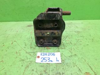 Стремянка рессоры левая задняя TOYOTA HIACE KDH206 90117-14177 3 ракурс