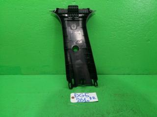 Накладка на стойку кузова правая задняя HONDA WR-V DG5 84111-31X-X0 2 ракурс