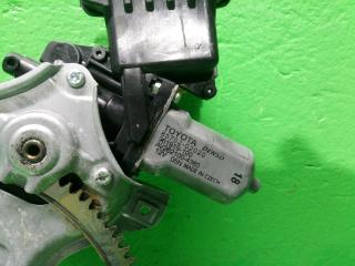 Стеклоподъемник левый передний TOYOTA AVENSIS ZRT272 85702-02020 2 ракурс
