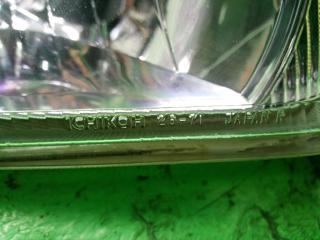 Фара правая TOYOTA REGIUS RCH47 26-71 4 ракурс