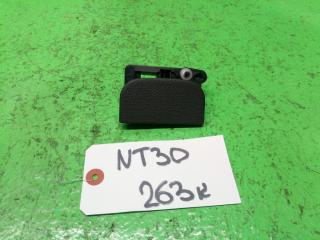 Замок бардачка NISSAN XTRAIL NT30 1 ракурс Замок бардачка NISSAN XTRAIL NT30 1 ракурс