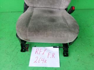 Сиденье правое переднее HONDA STEP WAGON RF1 3 ракурс